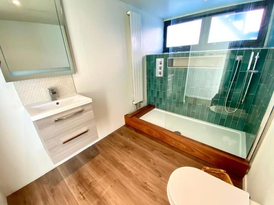 Houseboat Eleuthera Bembridge Exterior photo